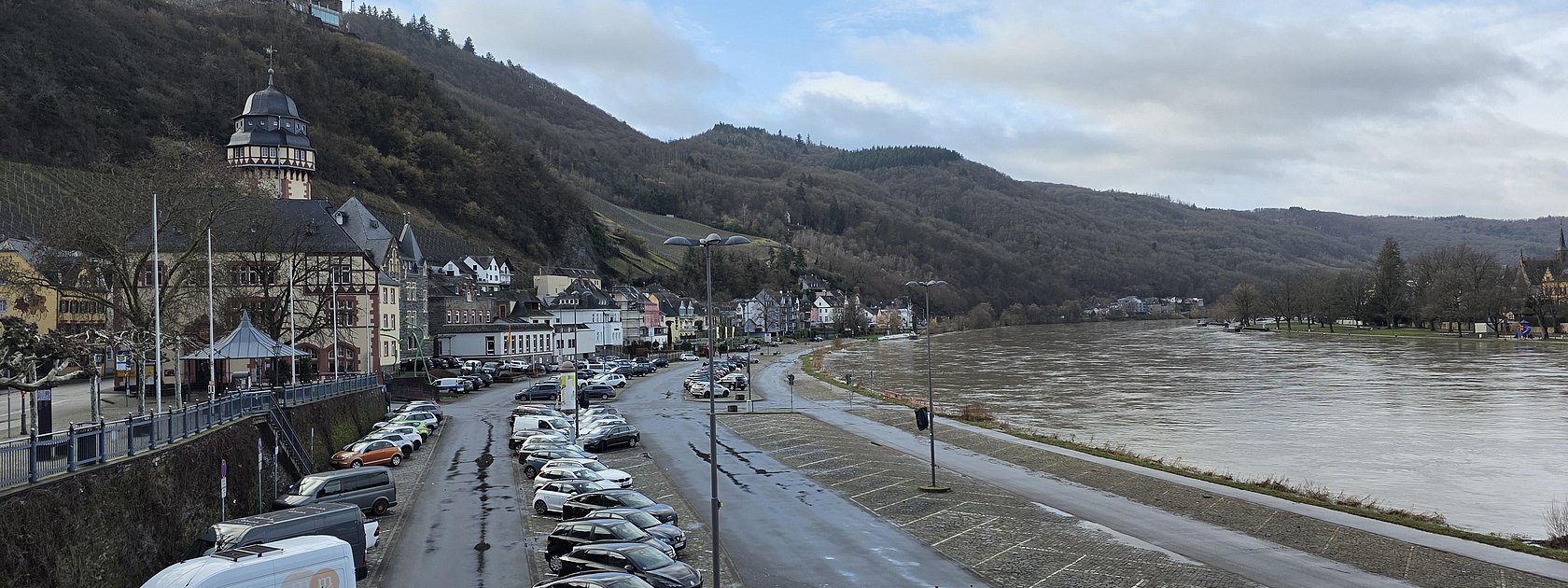 Parkplatz Süd Moselufer Bernkastel