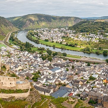 Panorama über Kobern-Gondorf und die Niederburg
