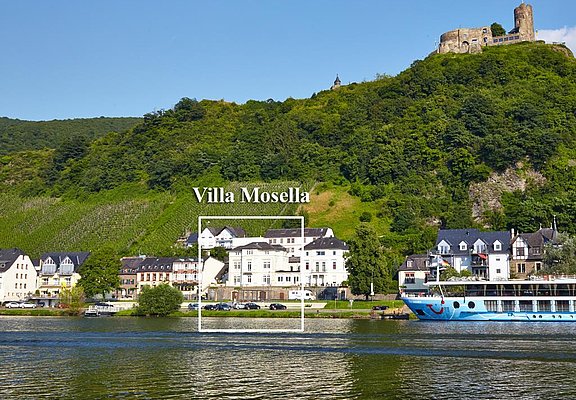 Aussenansicht Villa Mosella mit Mosel und Burg
