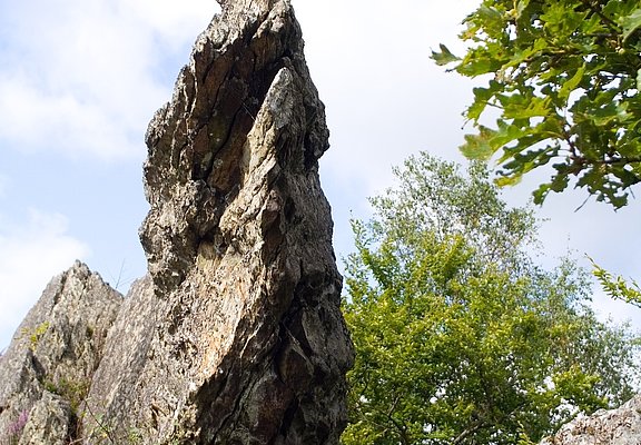 Barbelleyfelsen