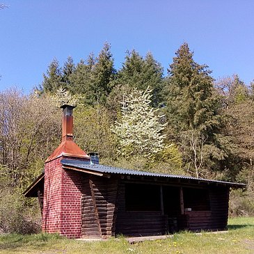 Schutzhütte am Förster-Claus-Weg