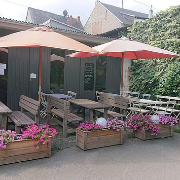 Unsere Straußwirtschaft ist im Sommer geöffnet