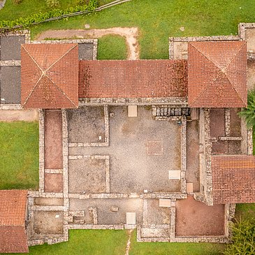 Drohnensicht auf die Römische Villa bei Mehring