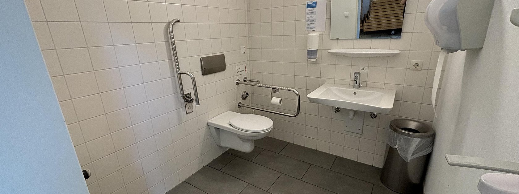 Barrierefreie Toilette im Kurgastzentrum