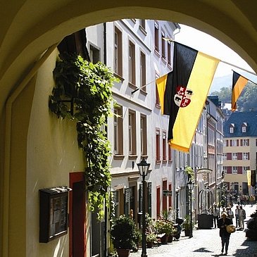 Blick in die Gassen von Bernkastel vom Graacher Tor